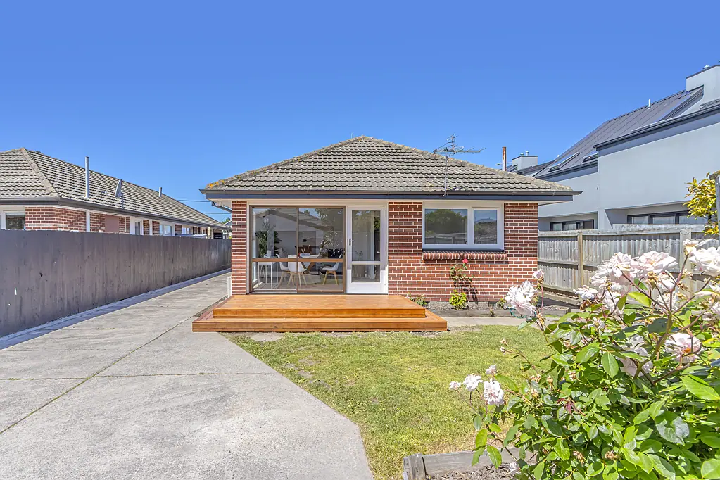 Edgeware 2房  Renovated City Fringe Living!