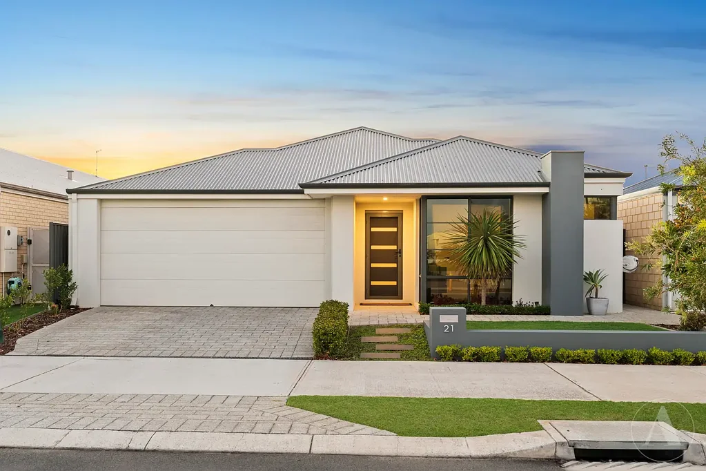 21 Peridot Street, Treeby, WA 6164