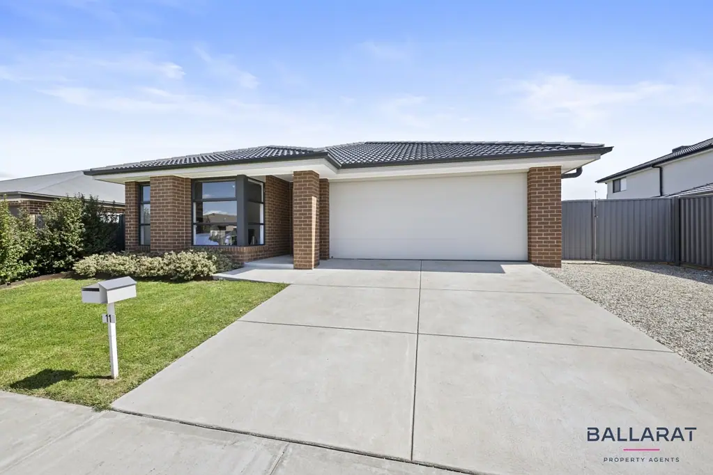 11 Cork Street, Alfredton, VIC 3350