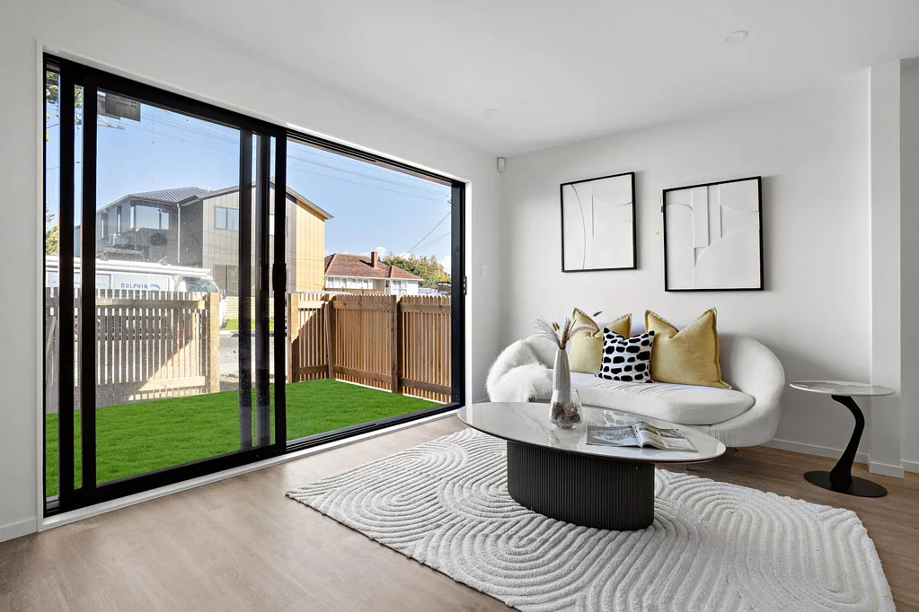 Kelston 2Kwarto Hot Deal Alert! 2-Bedrooms 1-Study Under $699K