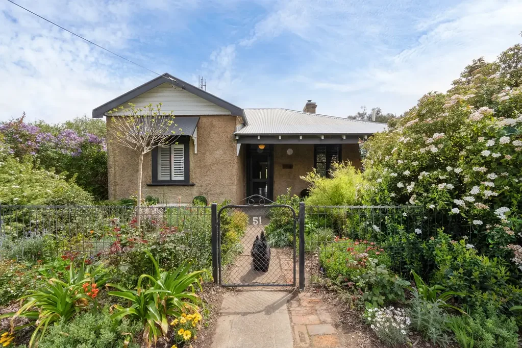 51 Queen Street, Binalong, NSW 2584