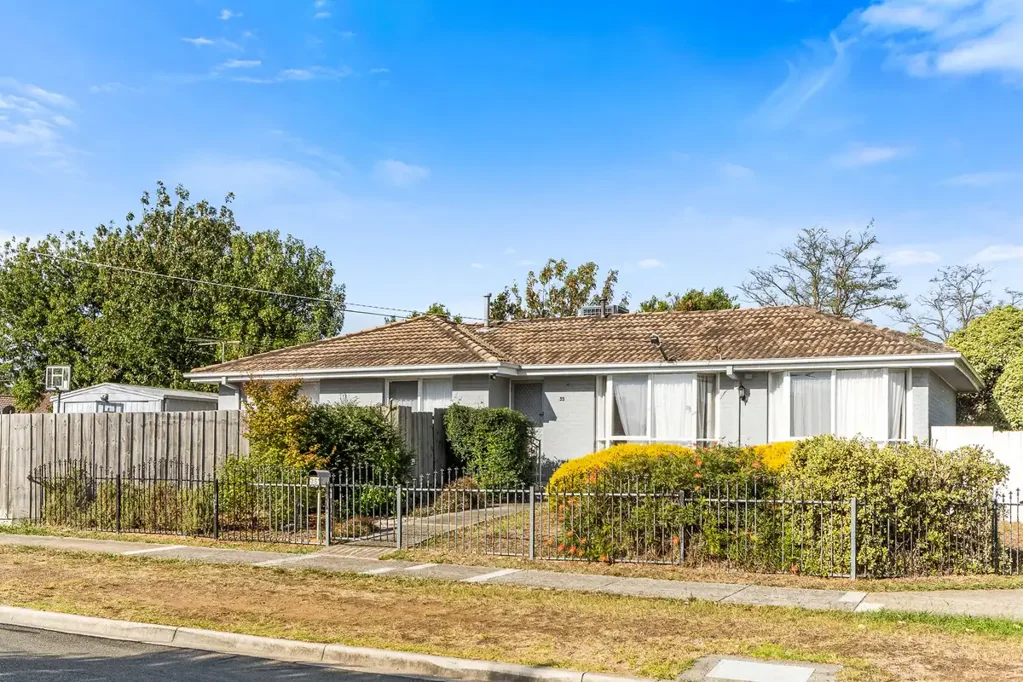 35 Gamble Road, Carrum Downs, VIC 3201