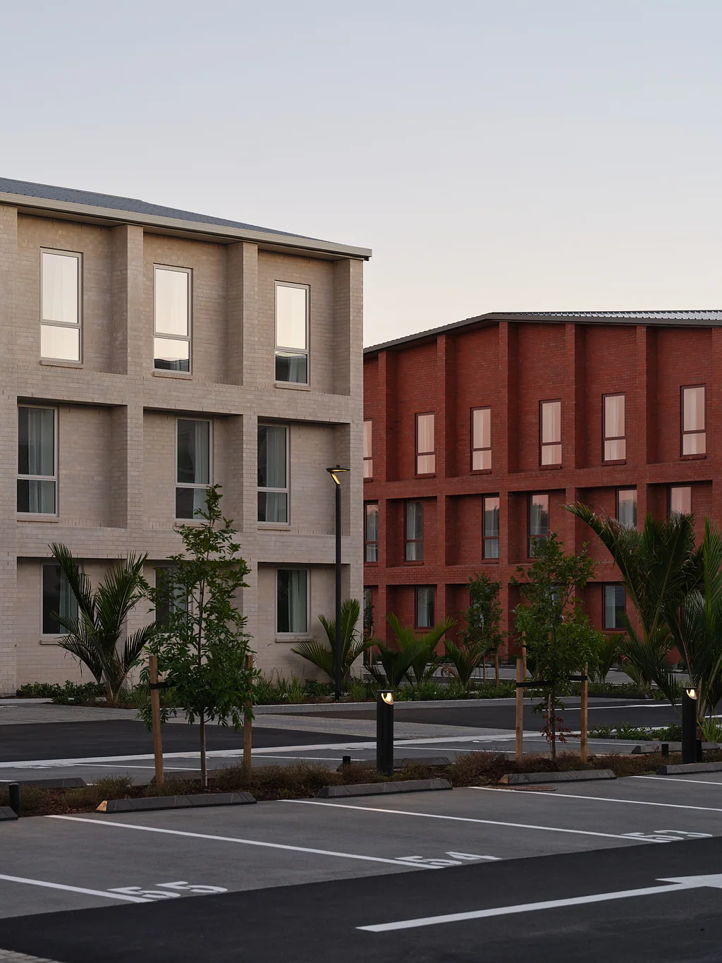 Mount Albert 2غرفة نوم Brand new op park side low-rise apartment in Mount Albert | Ready to move in! $745,000