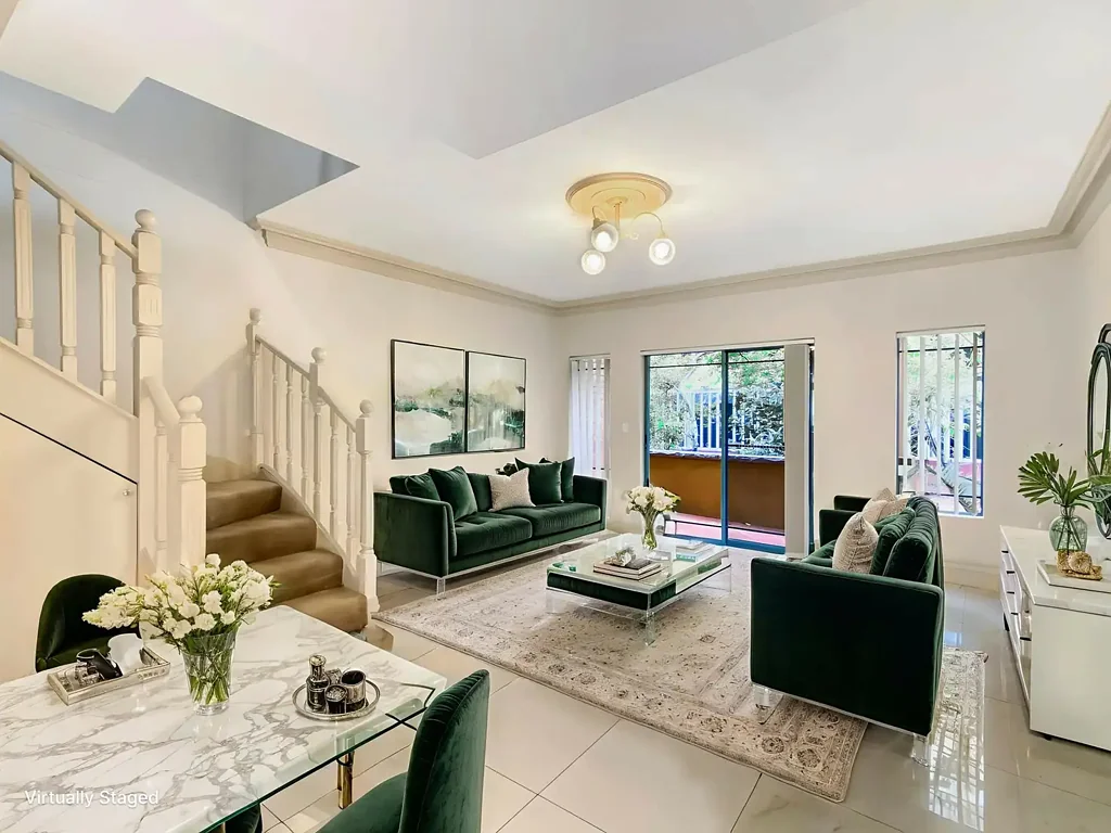 Split Level 2 Bedroom Unit!