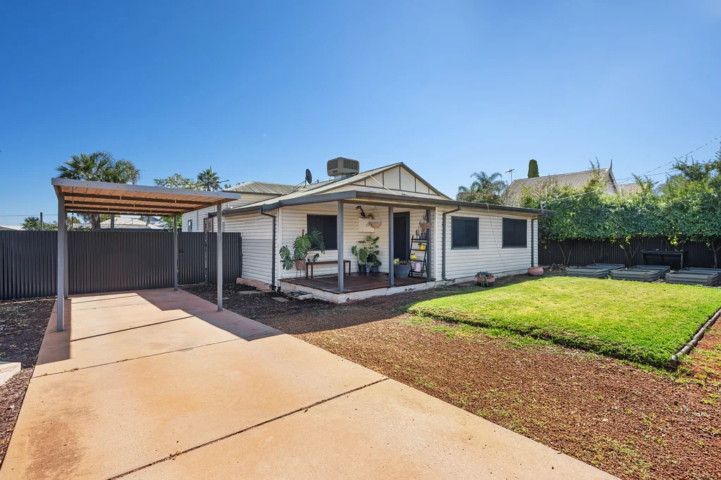 100 Lewis Street, Lamington, WA 6430