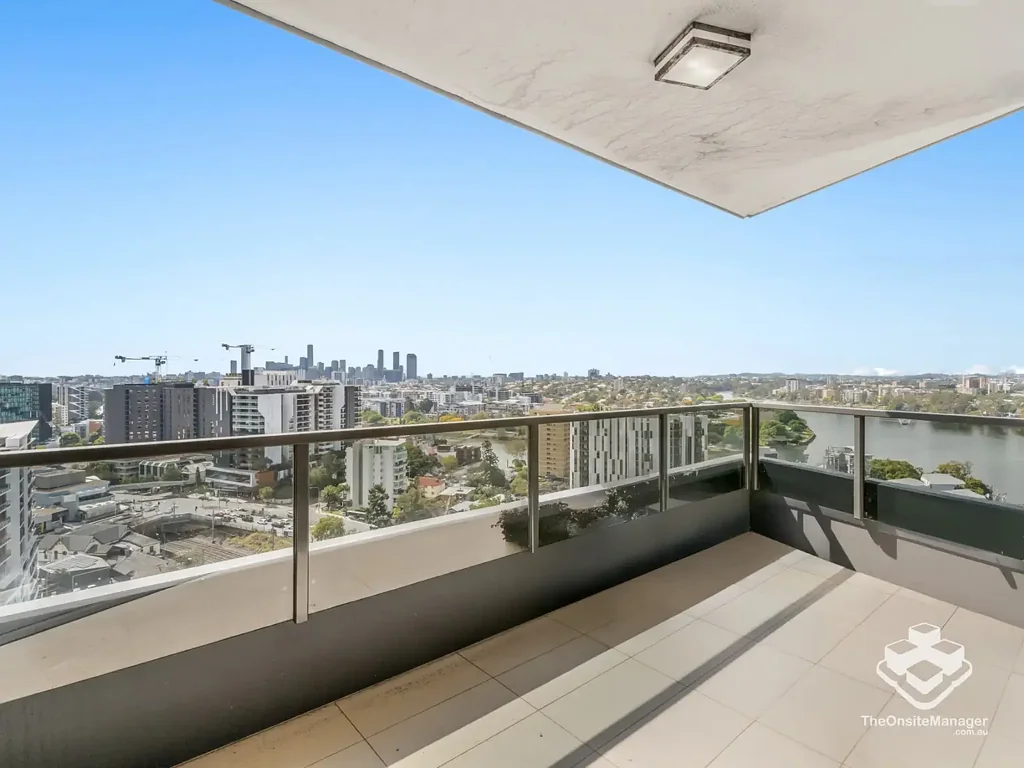 Premium 6th Floor 2 Bed, 2 Bath Apartment in the Heart of Toowong