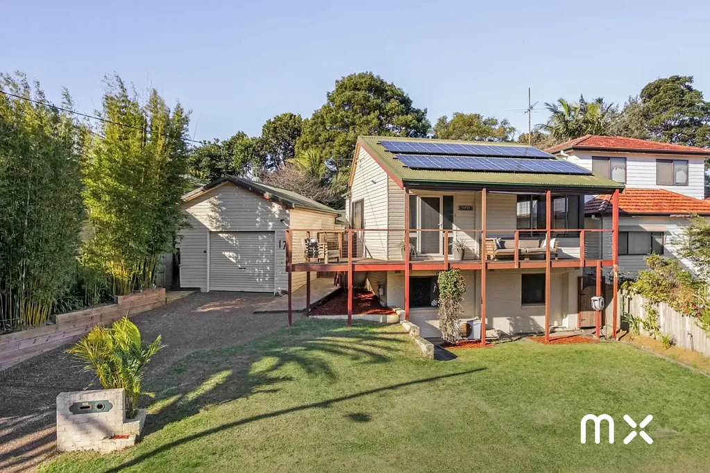 Corrimal 3 Bedroom Bloomfield Cottage