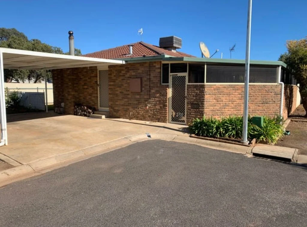 3 Riddle Court, Griffith, NSW 2680