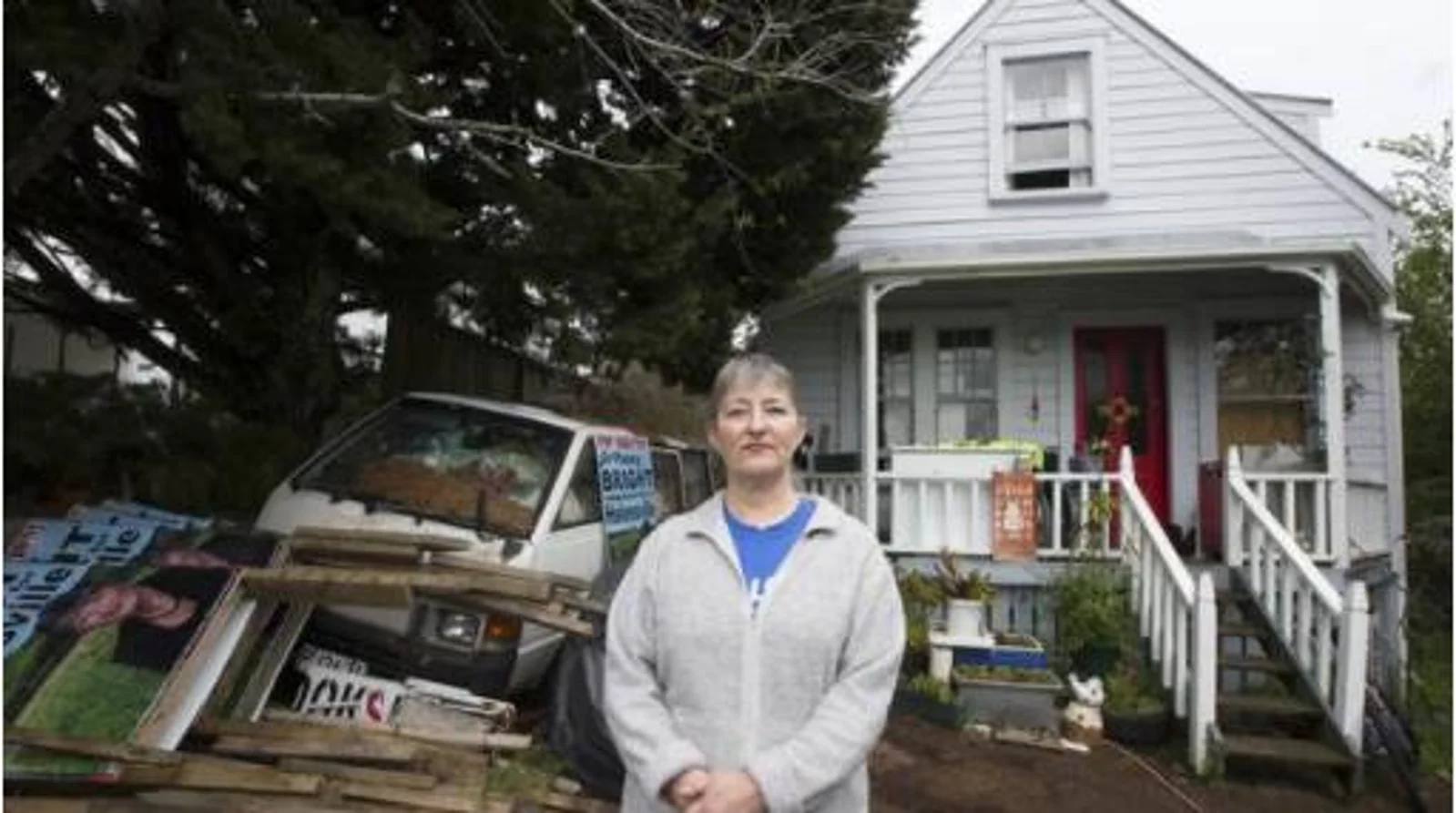 未交地税,Penny Bright的住宅将奥克兰强制出售,前总理Helen Clark 在脸书上表达对前者的支持!
