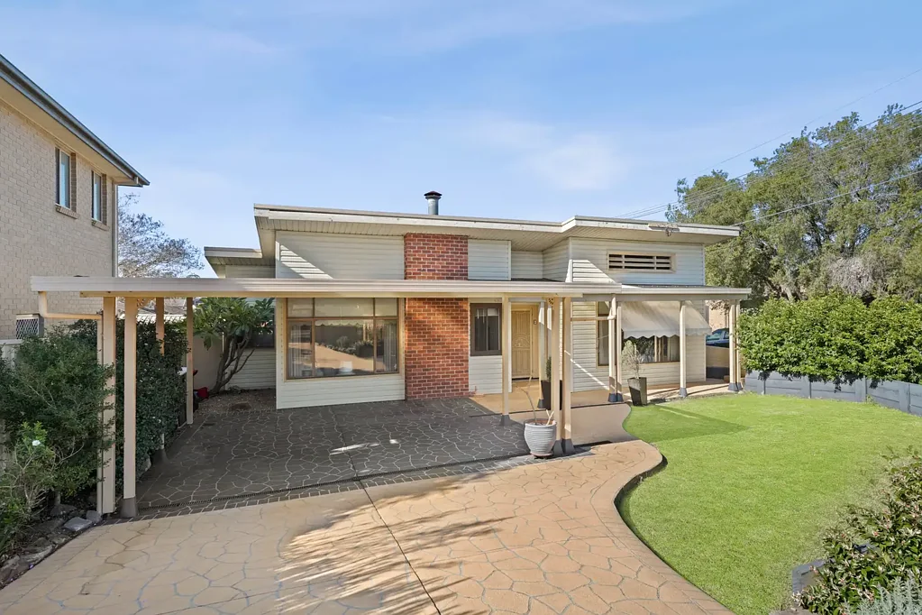 Picnic Point 3chambre Charming Family Home – The Perfect Start for First Home Buyers