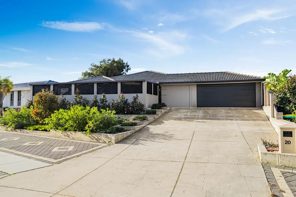 Heathridge 4ห้องนอน Space, Style and Year-Round Entertaining on a Generous 683m² Block!