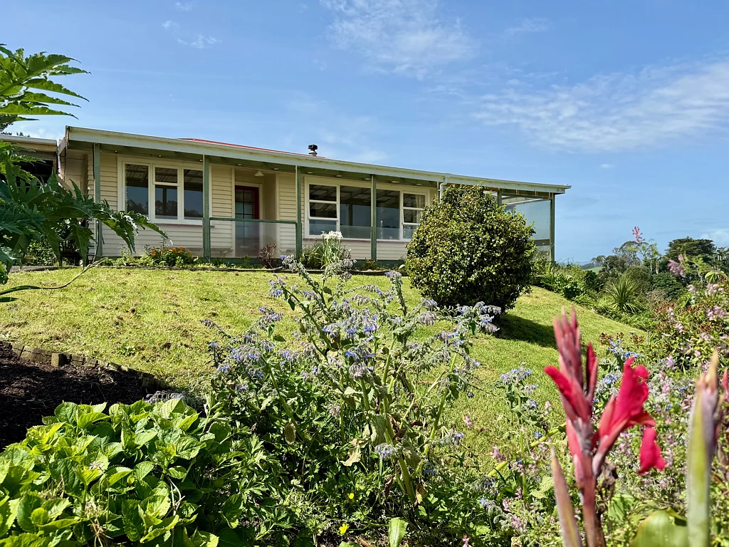 4136 SH23, Raglan