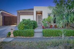 2/1 ELLA COURT, Hoppers Crossing