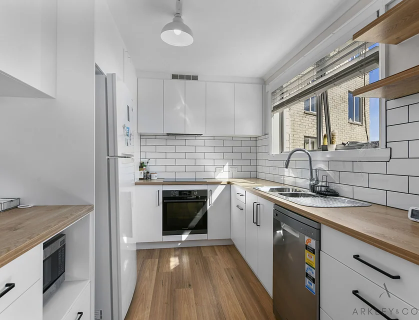13/9 Alma Street, Bellerive, Hobart, 2房, 1浴, Apartment