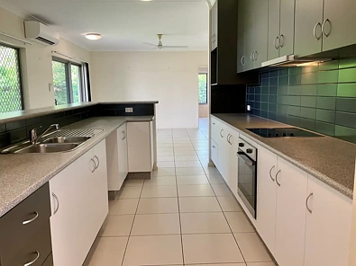 Address Withheld, Lyons, NT 810, 4 habitaciones, 2 baños, House