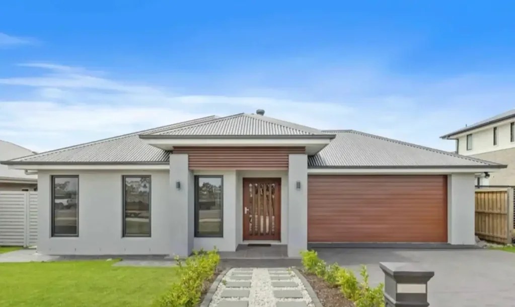 Modern 4-Bedroom Family Home in Prime Location