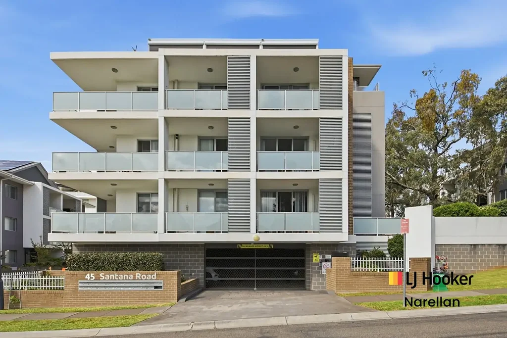 Campbelltown 2房 明亮开放式设计 宽敞客餐阳台 便利交通配套 两卧带柜吊扇 现代厨卫景观 安全单间车棚 Park Central Prime Location