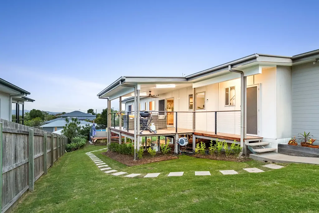 Gympie 3房  Mountain Views, Modern Comfort, Endless Lifestyle Appeal
