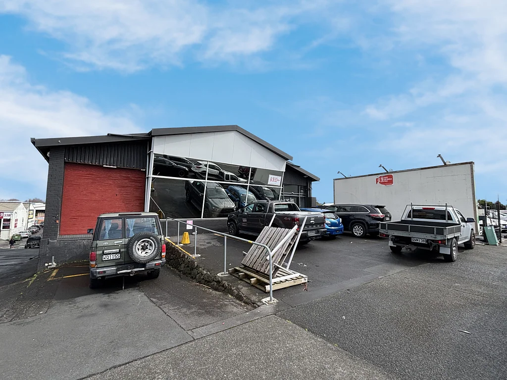 Otahuhu Road front on Great South Road – 410sqm