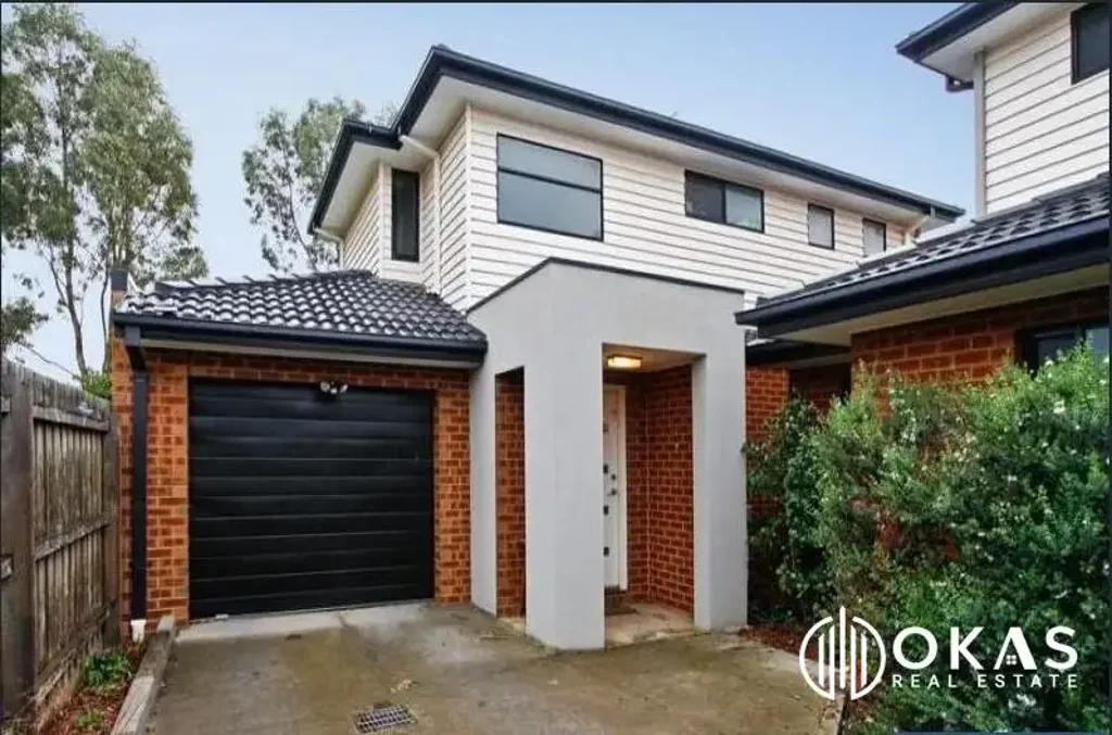 3 Bedroom Townhouse FOR LEASE!!