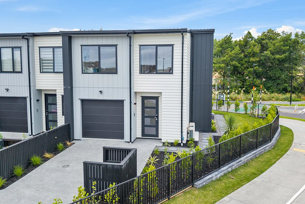 1/299 Te Taruna Drive, Milldale, Rodney, Auckland