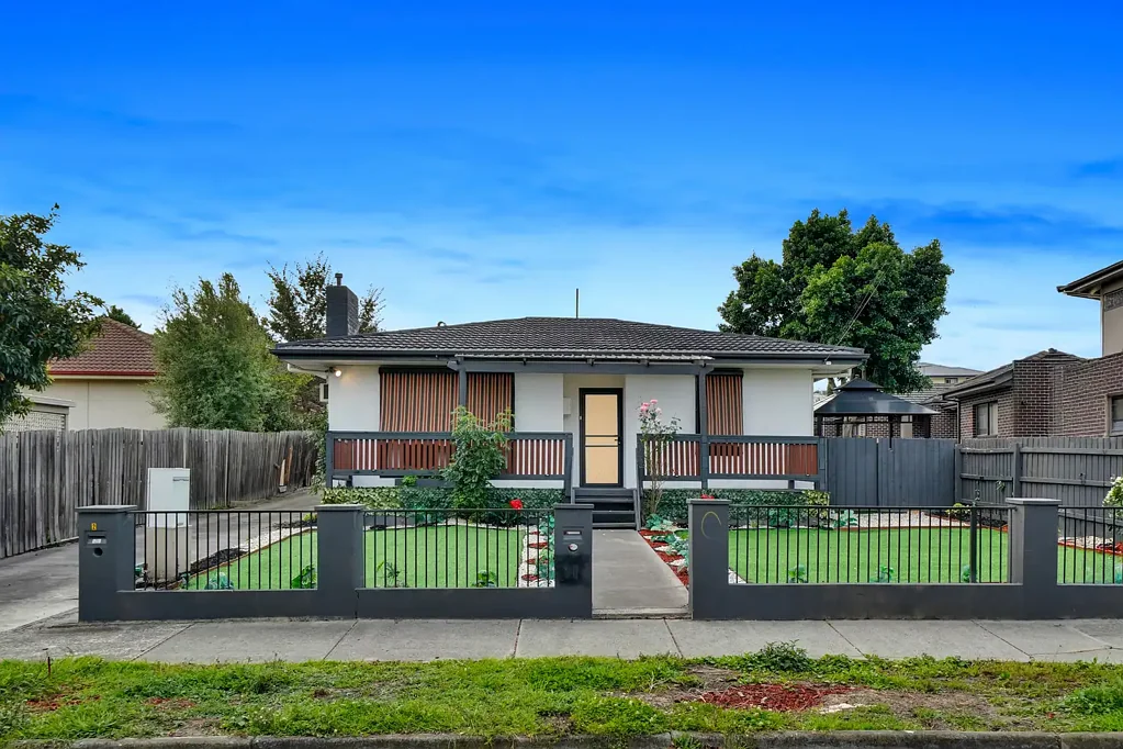 Reservoir 2ห้องนอน AUCTION | Turn-Key - Stylishly Renovated & Ready to Enjoy in a Prime Reservoir Pocket