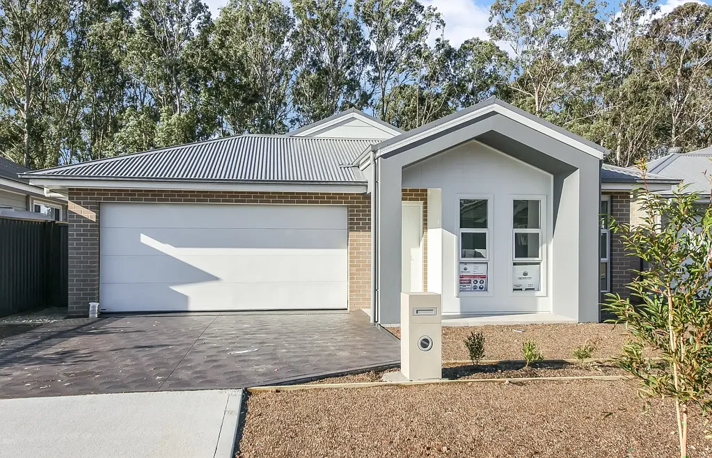 Tahmoor 4 Bedroom READY TO MOVE IN NOW !