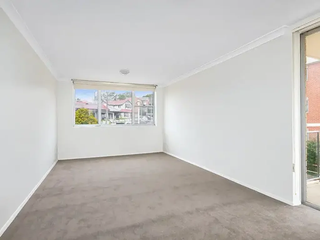 Oversized One Bedroom Apartment in East Side Drummoyne