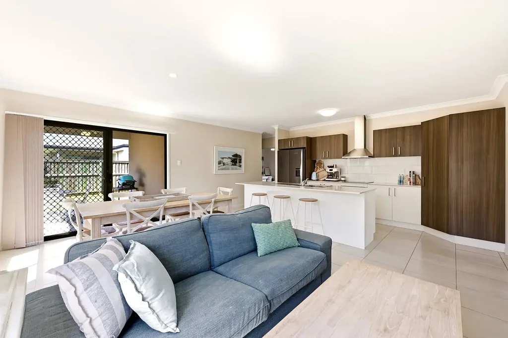 Newport 4Phòng ngủ Spacious Family Living in the Heart of Newport