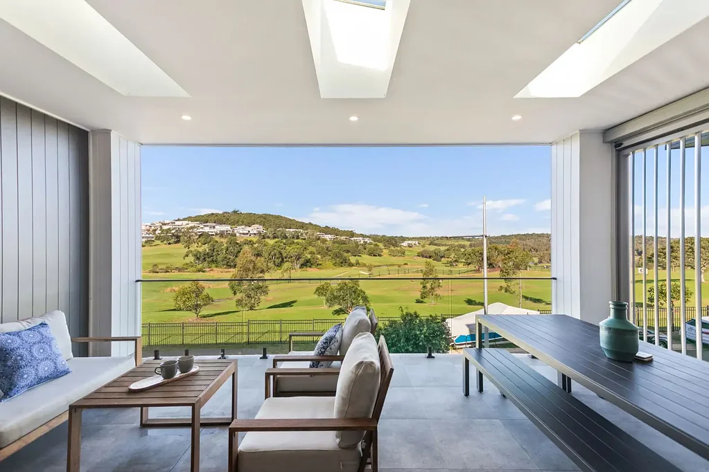 Shell Cove 3房  Uninterrupted Golf Course Views!
