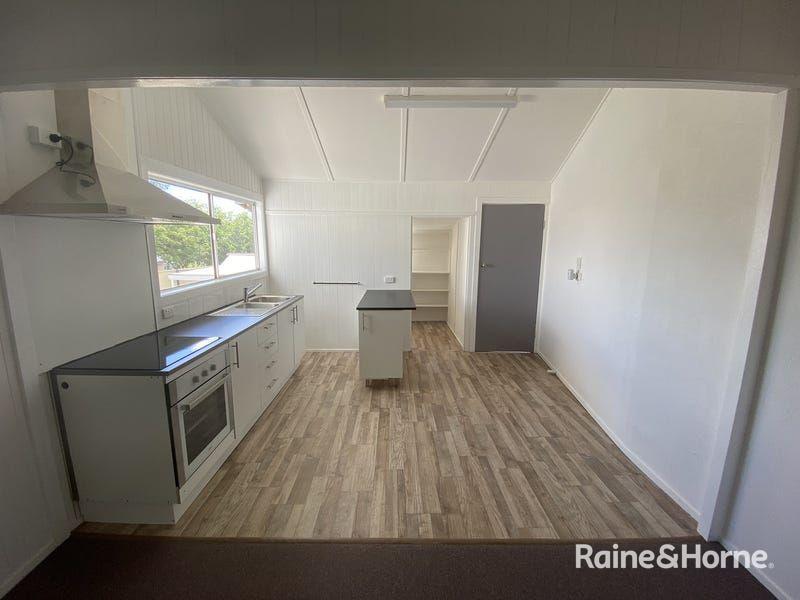 UNIT 2 3 RAILWAY TCE, KINGAROY QLD 4610, 0 Schlafzimmer, 0 Badezimmer, House