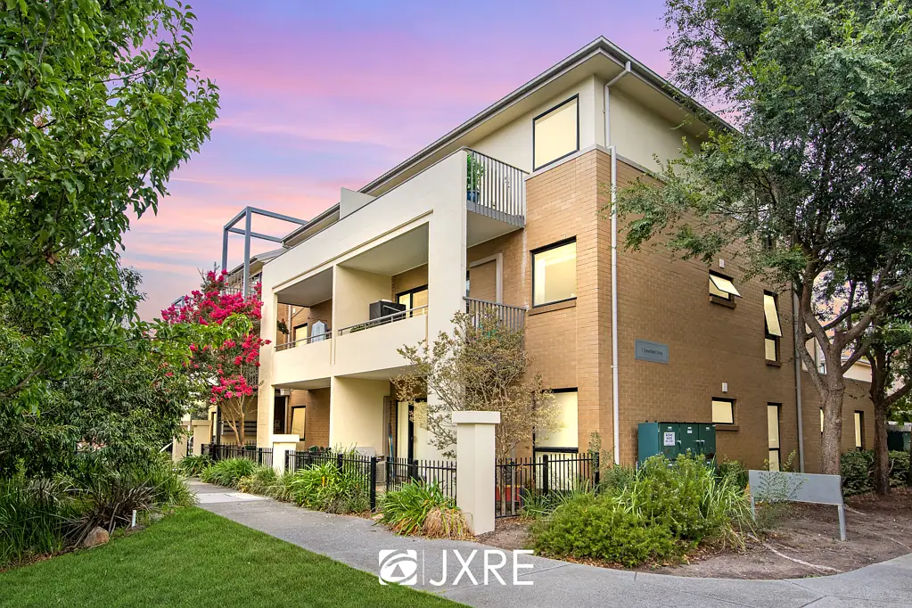 16/1 Greenfield Drive, Clayton, VIC 3168