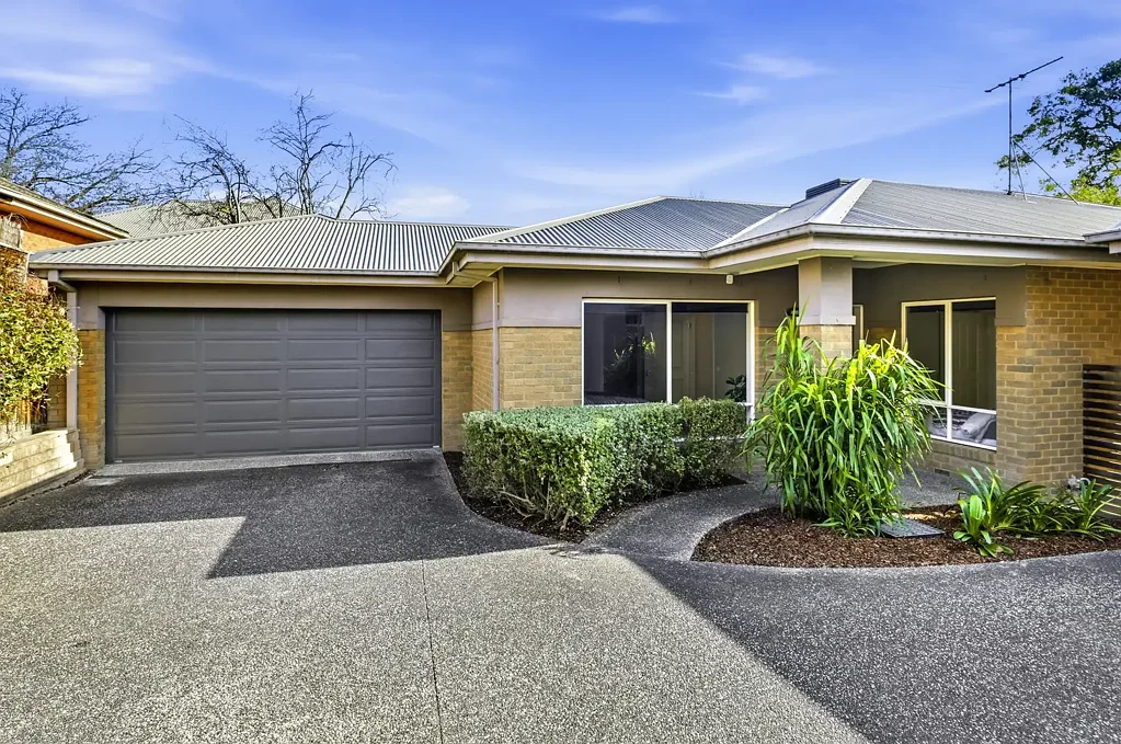 Mitcham 3ห้องนอน AUCTION THIS SATURDAY THIS IS AN ONSITE & ONLINE AUCTION THIS SATURDAY AT 1pm