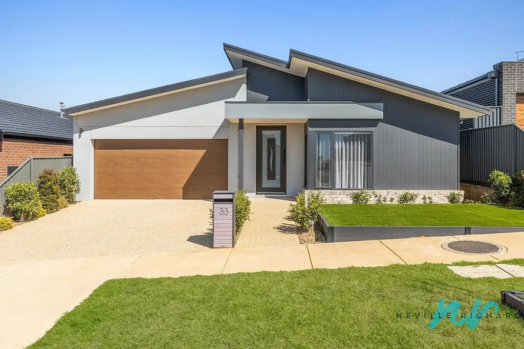 St Leonards 4ਬੈੱਡਰੂਮ Modern Coastal Living in the Sought-After Seaside Estate