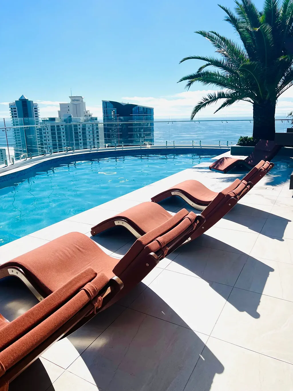 Broadbeach 2બેડરૂમ The Gallery Residences | Coastal Luxury | Rooftop Pool