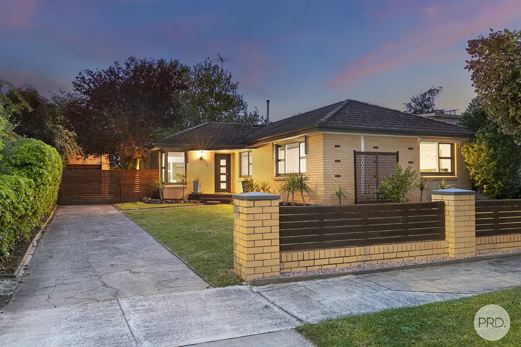 9 Towong Street, Alfredton, VIC 3350