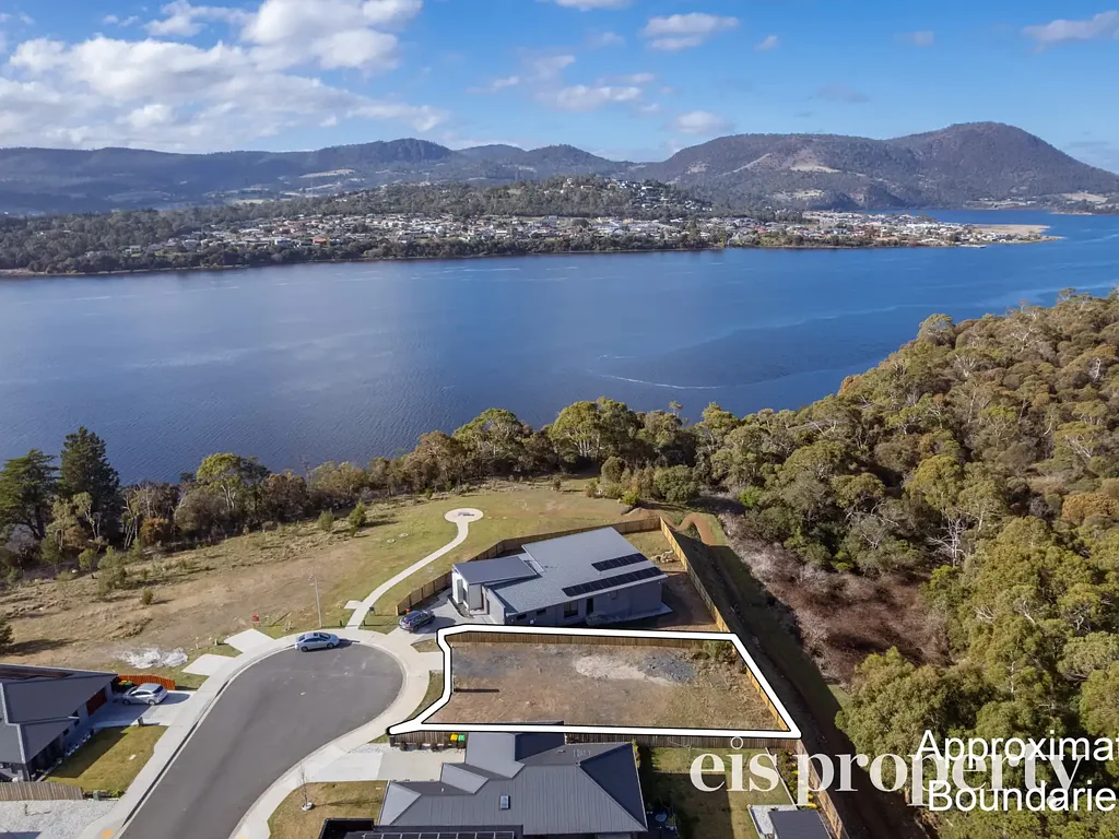 Austins Ferry An opportunity to build a new home amongst other quality homes!!