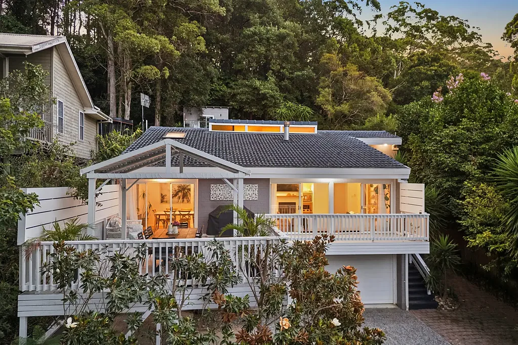 232 The Round Drive, Avoca Beach, NSW 2251