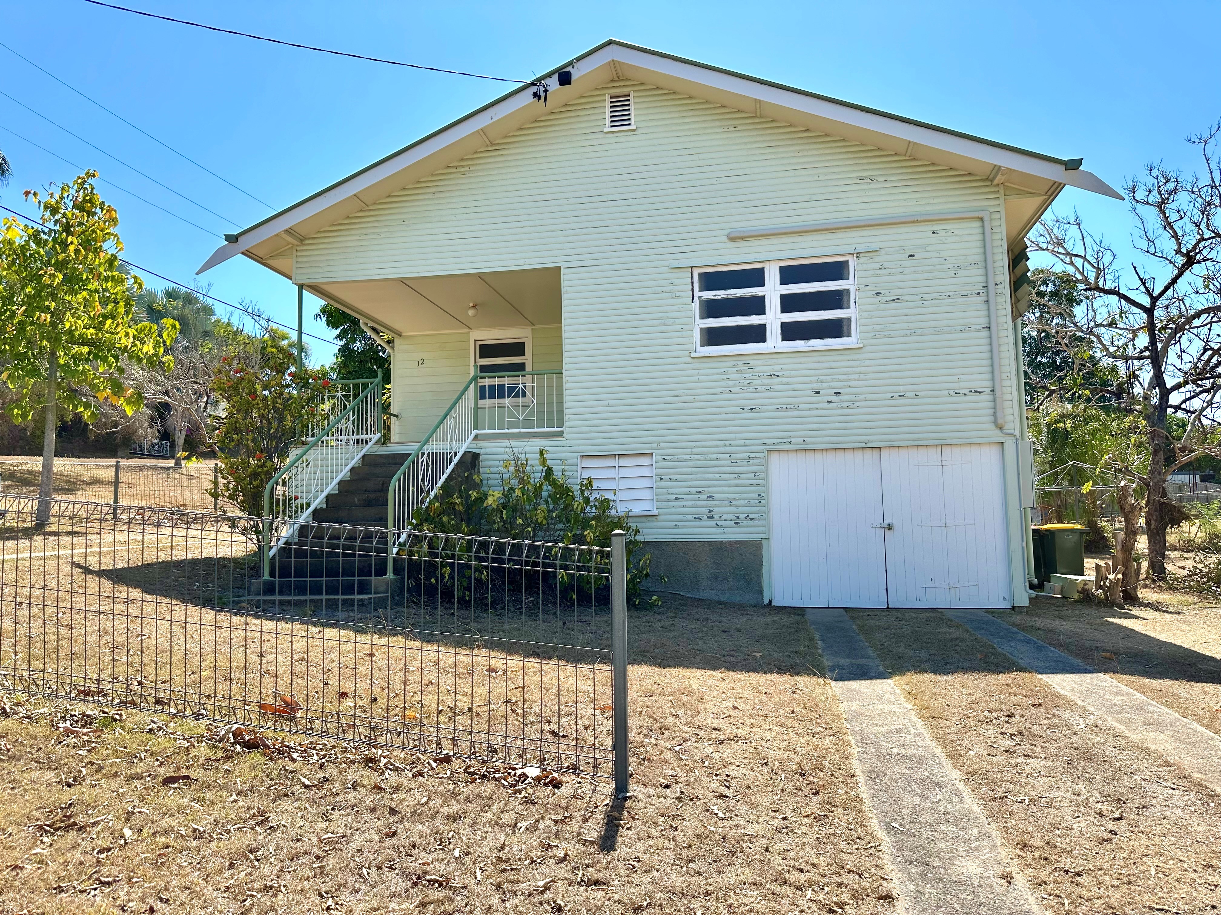 UNIT 1 12 JAMES ST, THE RANGE QLD 4700, 0 chambres, 0 salles de bain, House