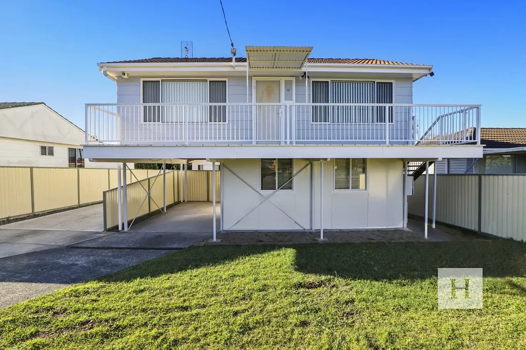 15 Koorana Avenue, Gorokan, NSW 2263