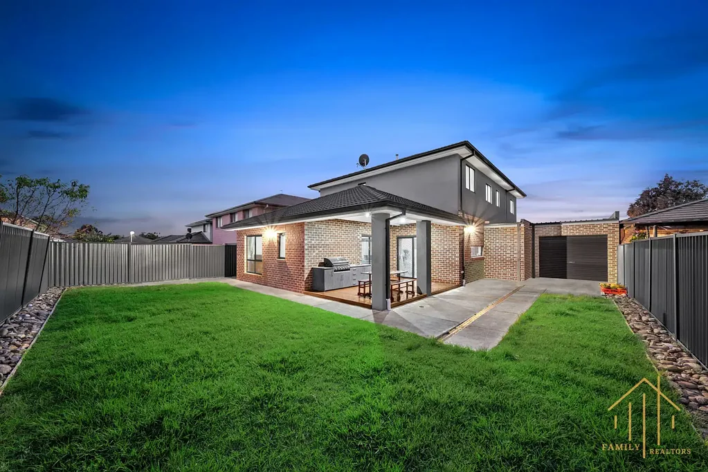Cranbourne East 5 Bedroom Comfort, Space and Luxury Family Home!