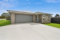 1 Leonard Place, Crookwell
