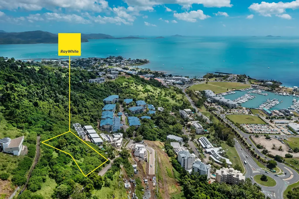 Airlie Beach  Boutique Development Or Dream House Site