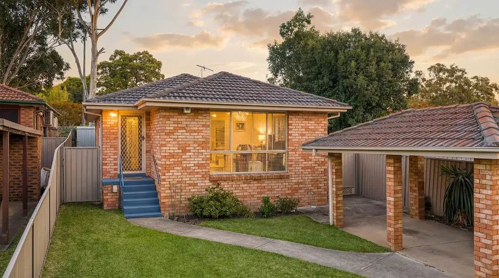 19 Euphrates Place, Kearns, NSW 2558