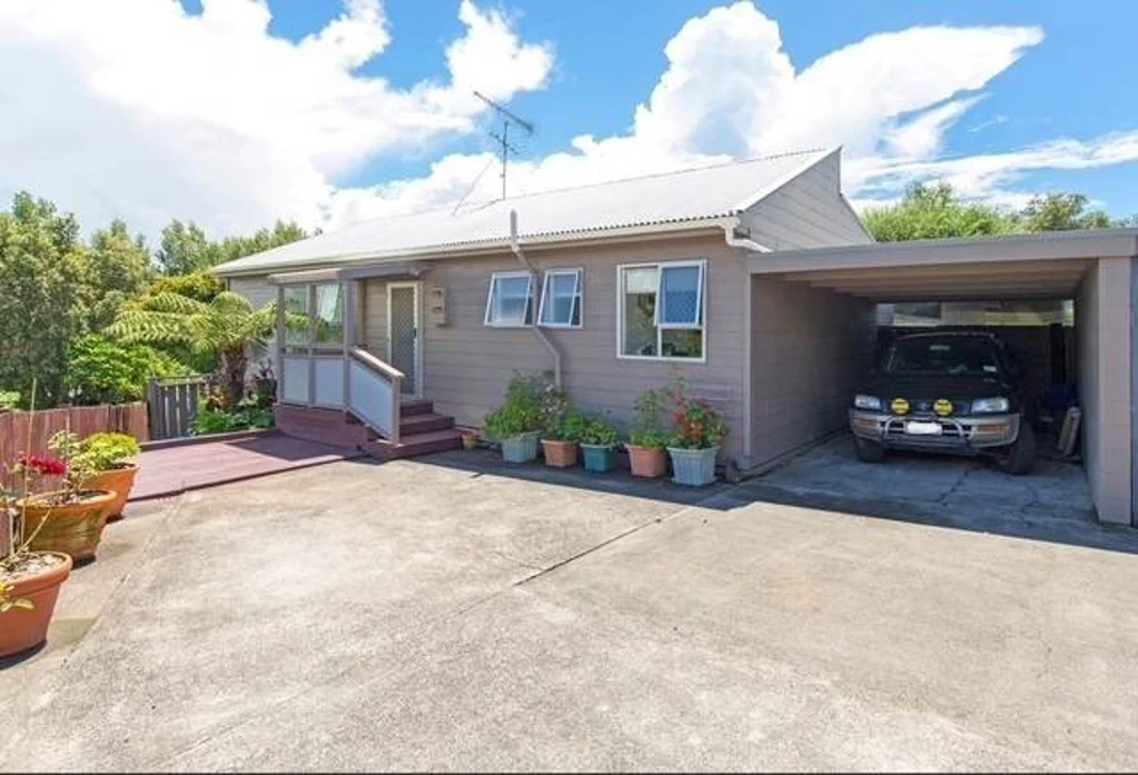 Great location in Stanmore Bay