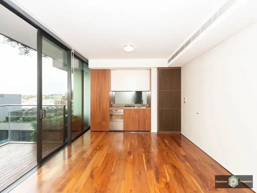 Executive One Bedroom Apartment in the Heart of "Central Park"