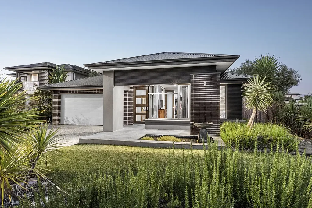 Mount Duneed 4 Bedroom Stunning Ex Display Home in Premium Mount Duneed