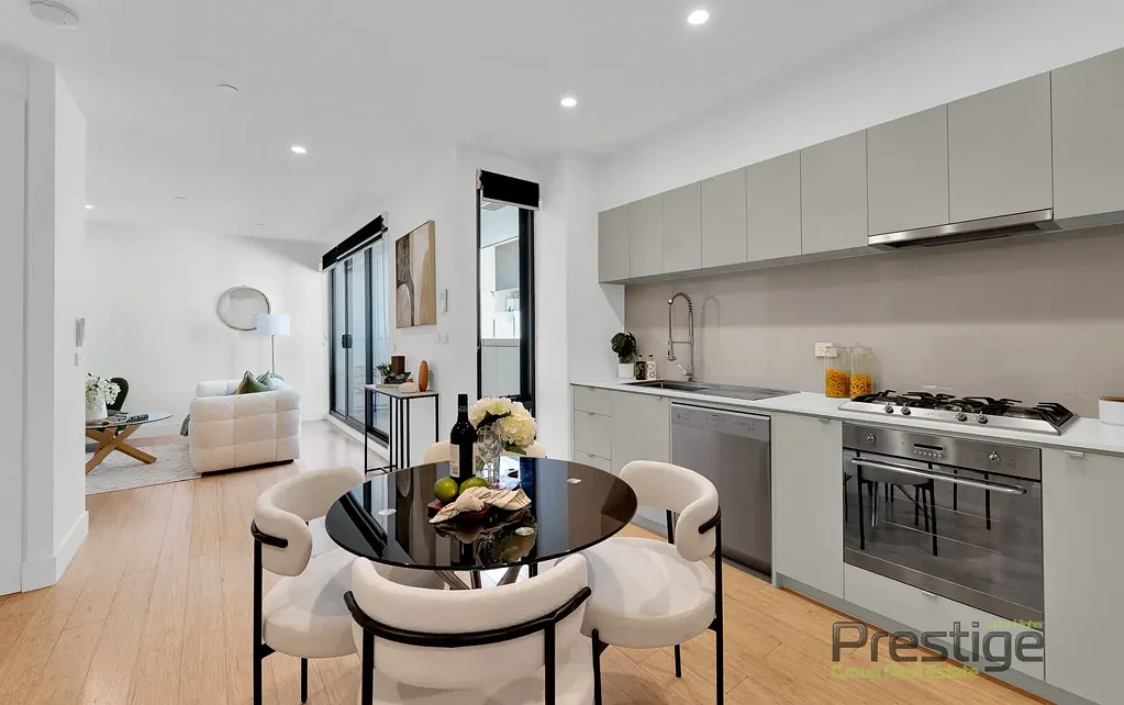 Moonee Ponds 1房 黄金地段公寓 宽敞起居区 设备齐全厨房 私人阳台 安全车库停车位 活力氛围近在咫尺 Modern Apartment Living in the Heart of Moonee Ponds