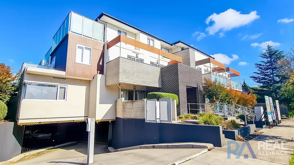 For LEASE: Ringwood Apartment | 2 Bed + 2 Bath + 1 Car | Balcony with a Good View- Within walking distance to all necessities!