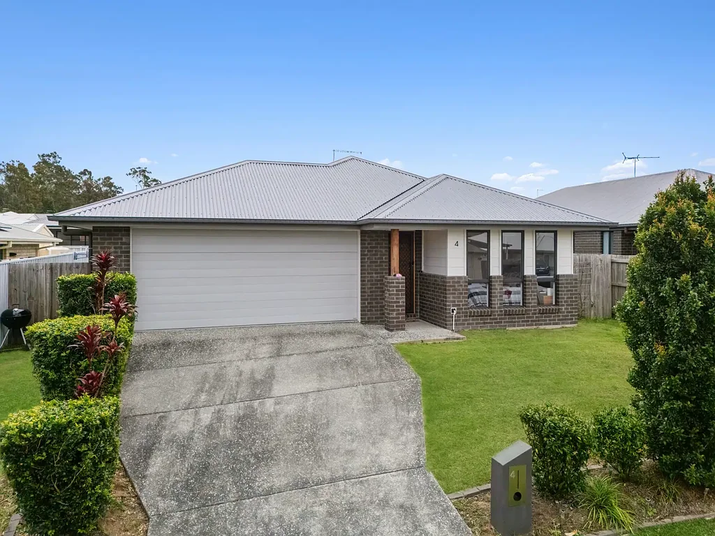 Rosewood 4침실 Low Maintenance Modern Build in Rosewood Green – Investor Ready